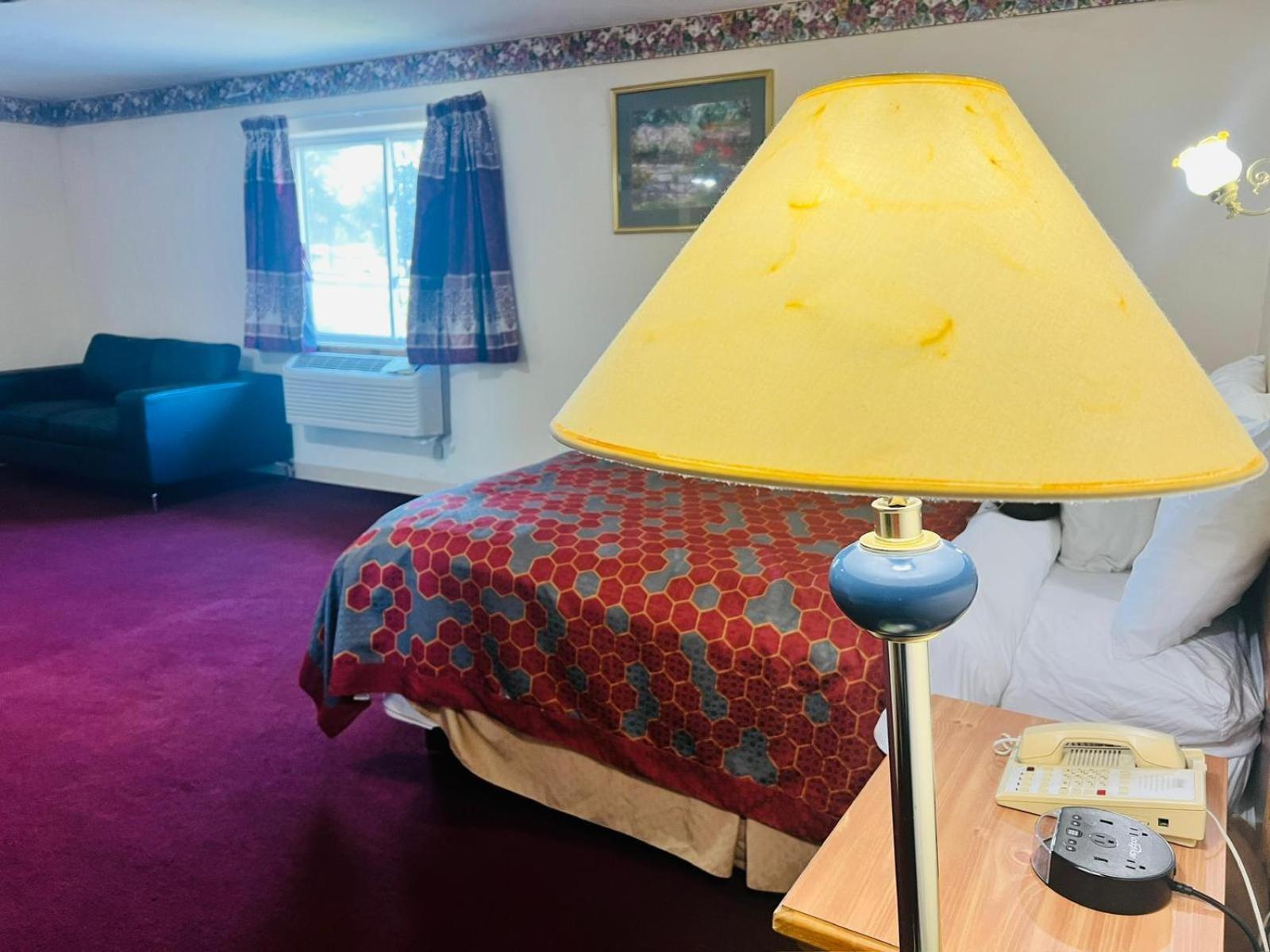 Villa Inn Motel Near Hwy 12 Wi Capital O Fort Atkinson Zewnętrze zdjęcie