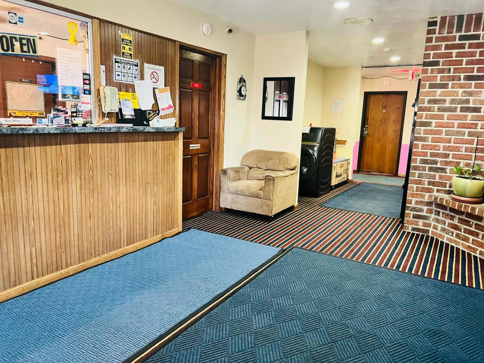 Villa Inn Motel Near Hwy 12 Wi Capital O Fort Atkinson Zewnętrze zdjęcie