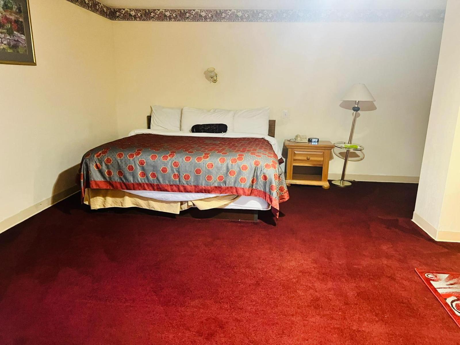 Villa Inn Motel Near Hwy 12 Wi Capital O Fort Atkinson Zewnętrze zdjęcie